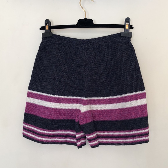 Beautiful Chanel shorts with white and purple stripes - Picture 5 of 11